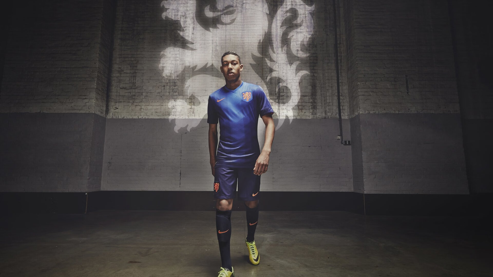 诺里奇城战术灵活多变,黄蜂军团欲冲超,诺里奇治安