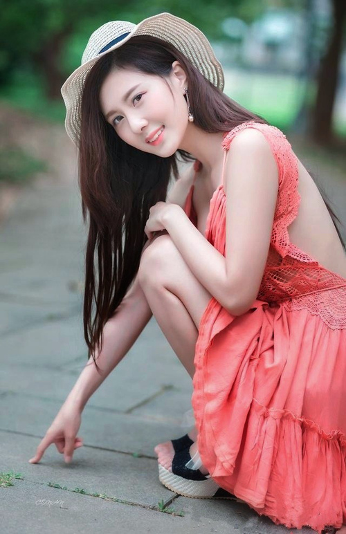 “沙滩合球:天府新区沙滩赛场迎来极限挑战”